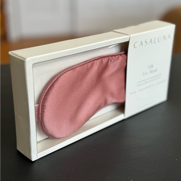 Solid silk eye mask rose- casaluna - brand new - Picture 6 of 7